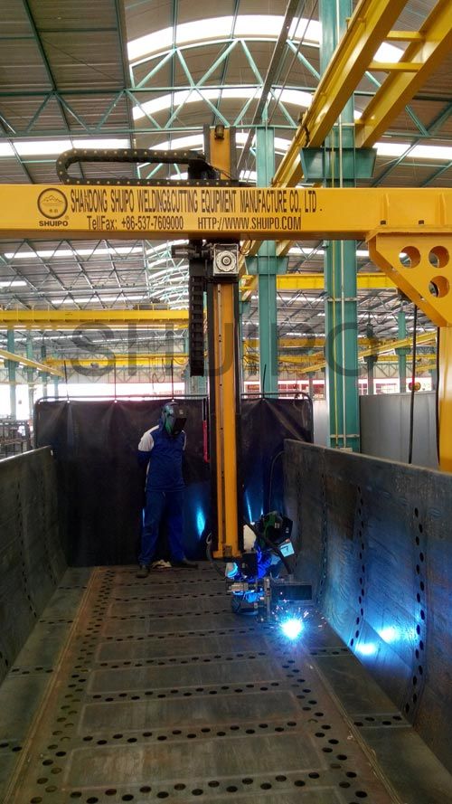 內(nèi)“U”焊在巴西工作現(xiàn)場(chǎng) 內(nèi)“U”焊在巴西工作現(xiàn)場(chǎng)