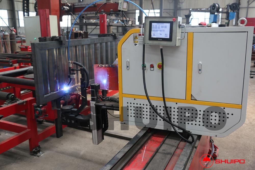 水泊焊割--瓦楞板自動焊接機 img_0326