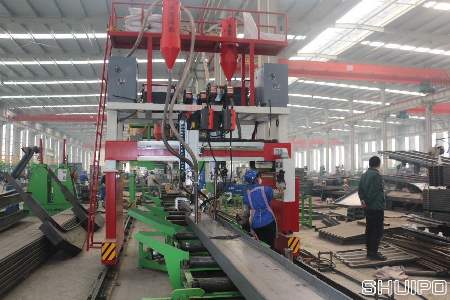 激光龍門(mén)焊.JPG 激光龍門(mén)焊.JPG